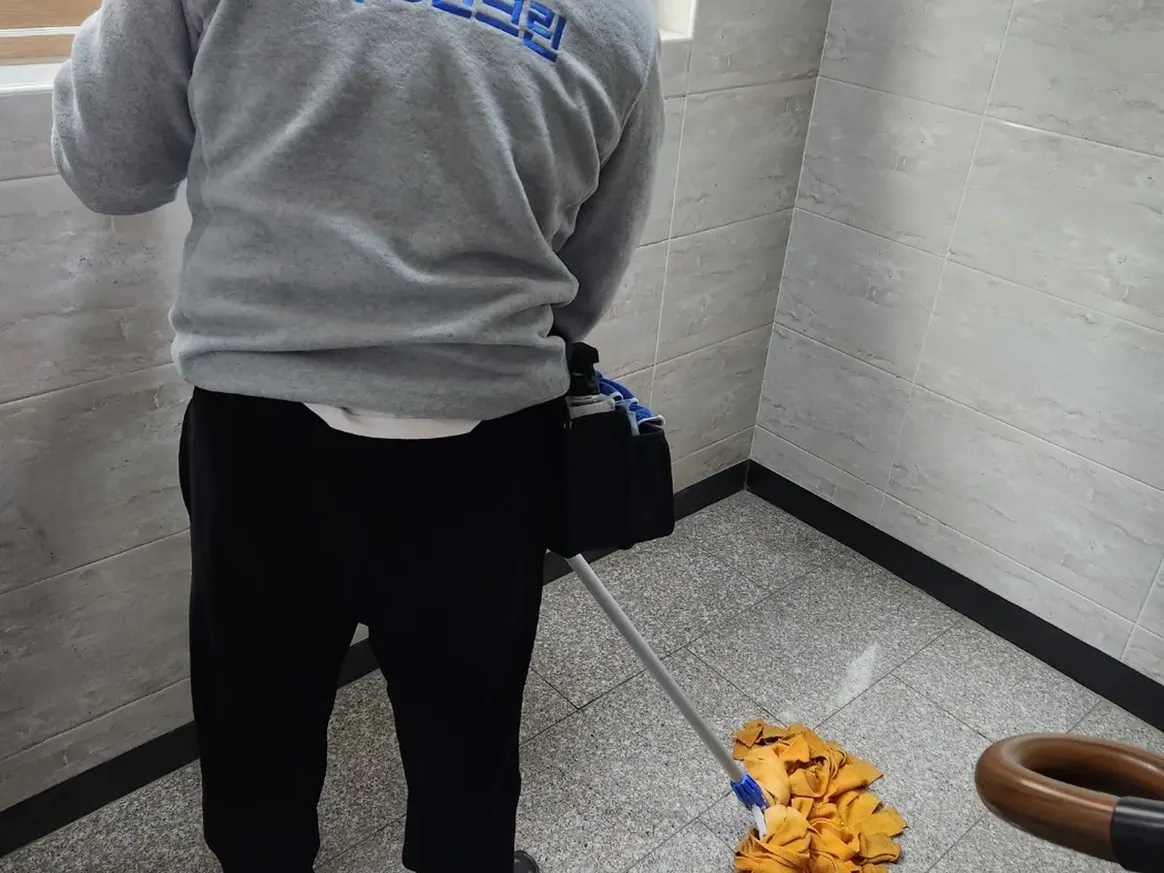 단양군 가곡면 빌라 복도·대기 동선 야간 위생청소 사례 - 행진크린