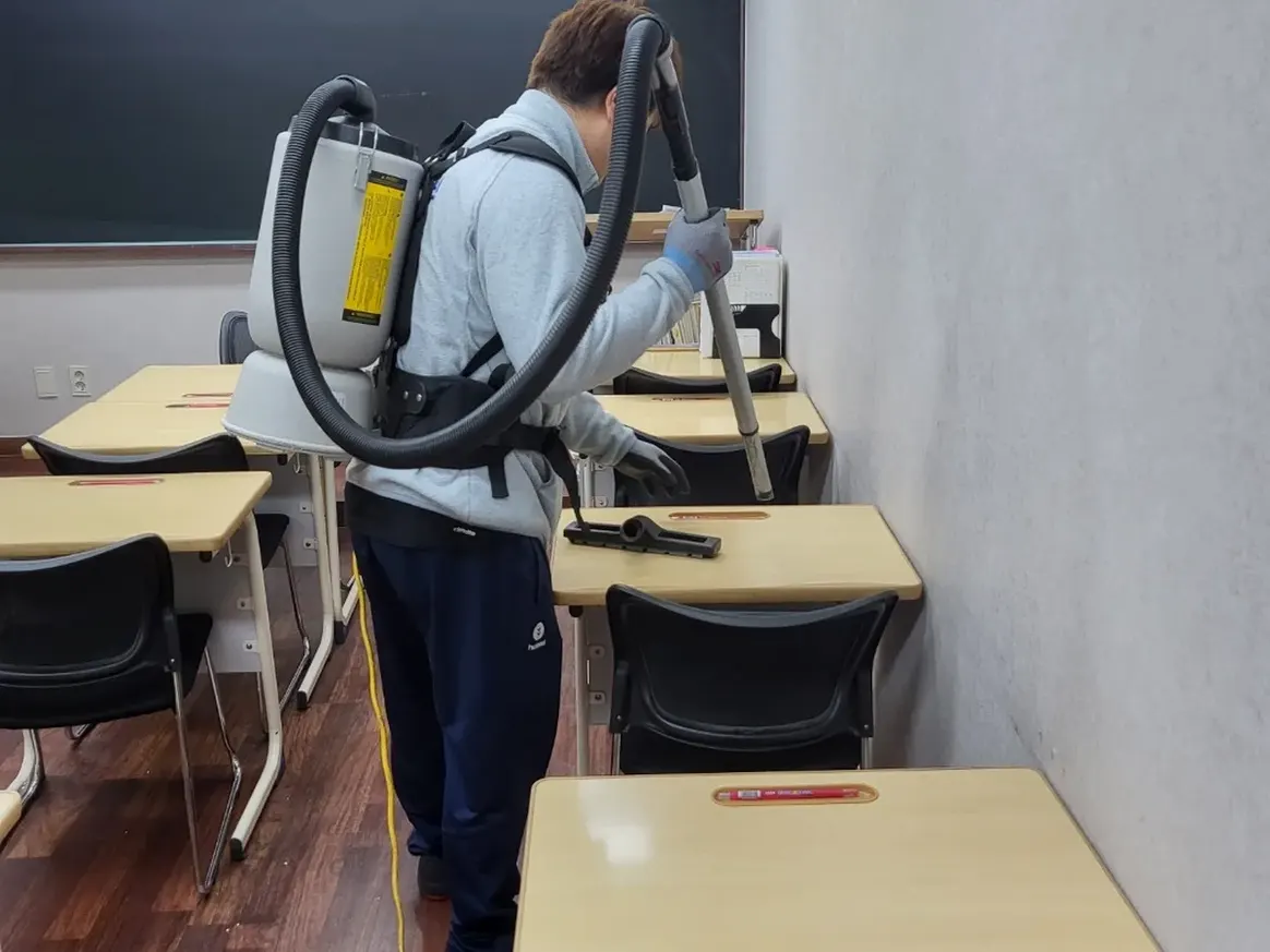 보은군 속리산면 학원 좌석·책상 진공 바닥 위생청소 사례 - 행진크린